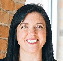 Sophie Hartwell, responsable du support client, portrait